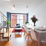 דירה My Space Emirates - Park Gueell Triplex With Private Terrace
