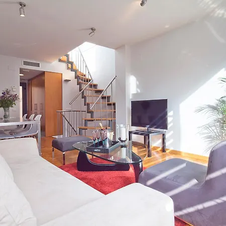 My Space Emirates - Park Gueell Triplex With Private Terrace Barcelona